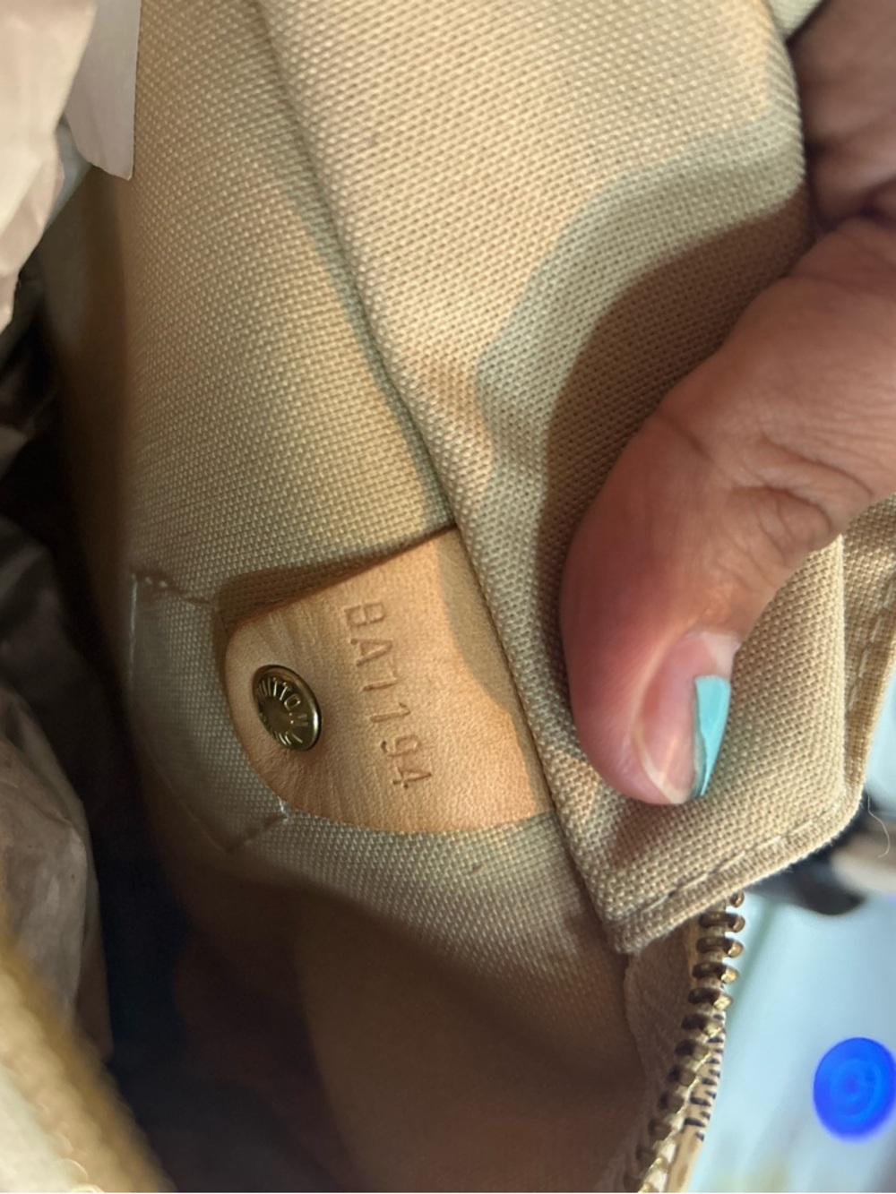 Louis Vuitton Damier Azur Checkered Satchel in Beige and Tan - Picture 10 of 10